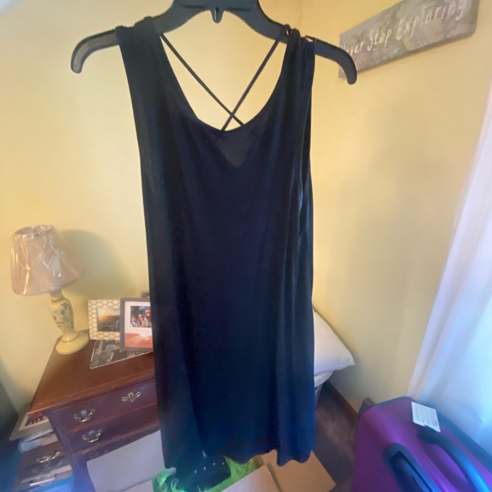 Francesca’s black dress
